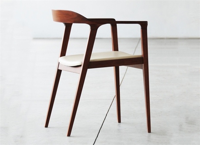 北歐風餐廳創意時尚實木靠背椅子