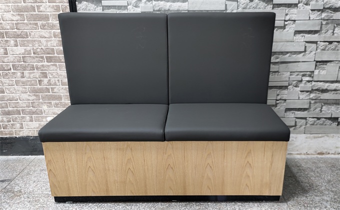 火鍋店中式休閑實(shí)木卡座