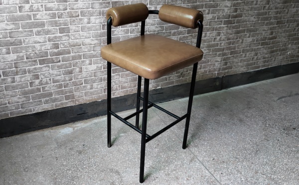 現(xiàn)代創(chuàng)意時尚酒吧風(fēng)格酒吧休閑靠背椅子