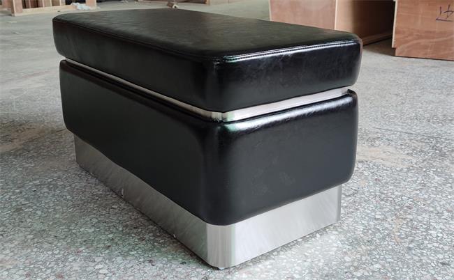 美式創(chuàng)意酒吧卡座區(qū)不銹鋼酒吧凳