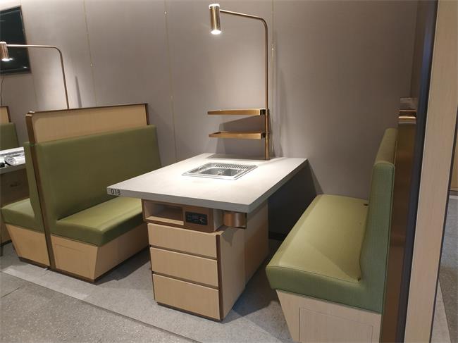 海底撈無(wú)煙火鍋?zhàn)酪蝊大理石不銹鋼無(wú)煙火鍋?zhàn)纻?cè)面展示