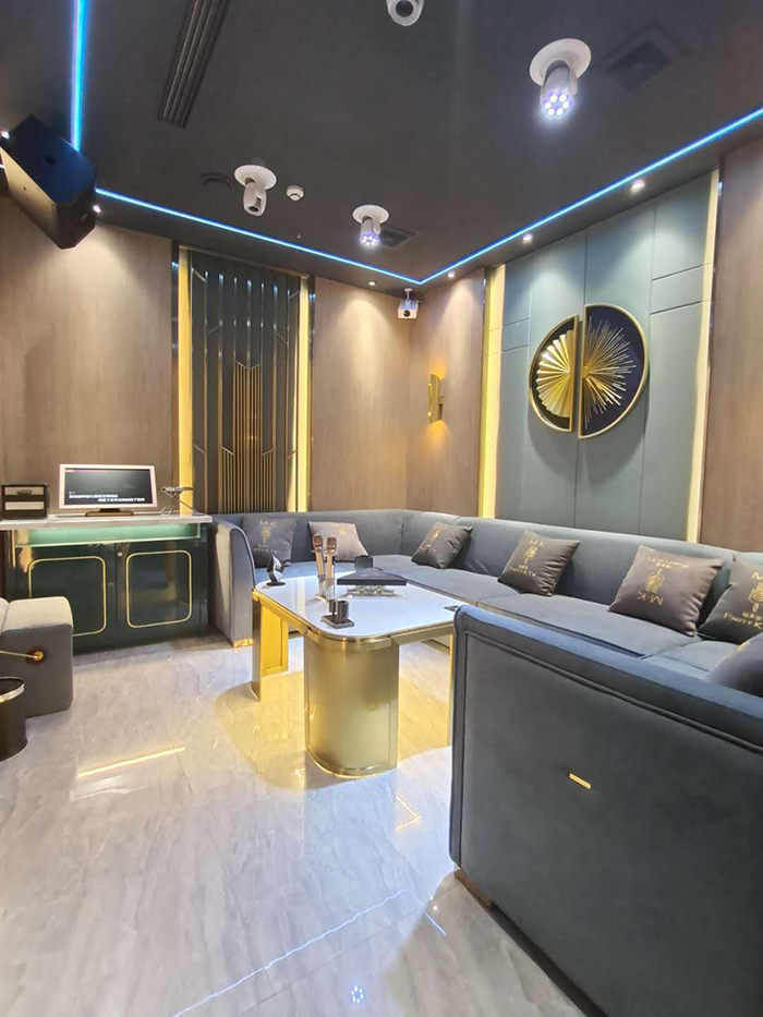 ktv包廂輕奢不銹鋼卡座沙發(fā)茶幾 ktv包廂輕奢不銹鋼卡座沙發(fā)茶幾